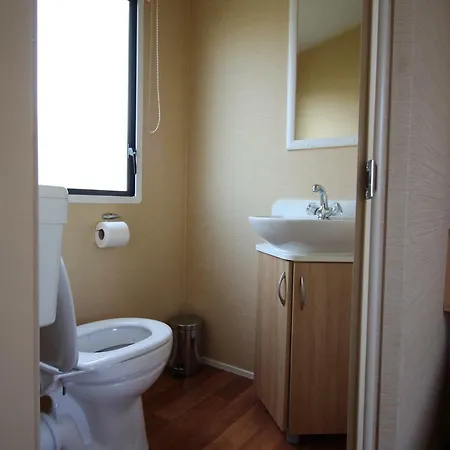 Spacious Open Plan Willerby Rio 2-bedroom Caravan Ferienhaus *